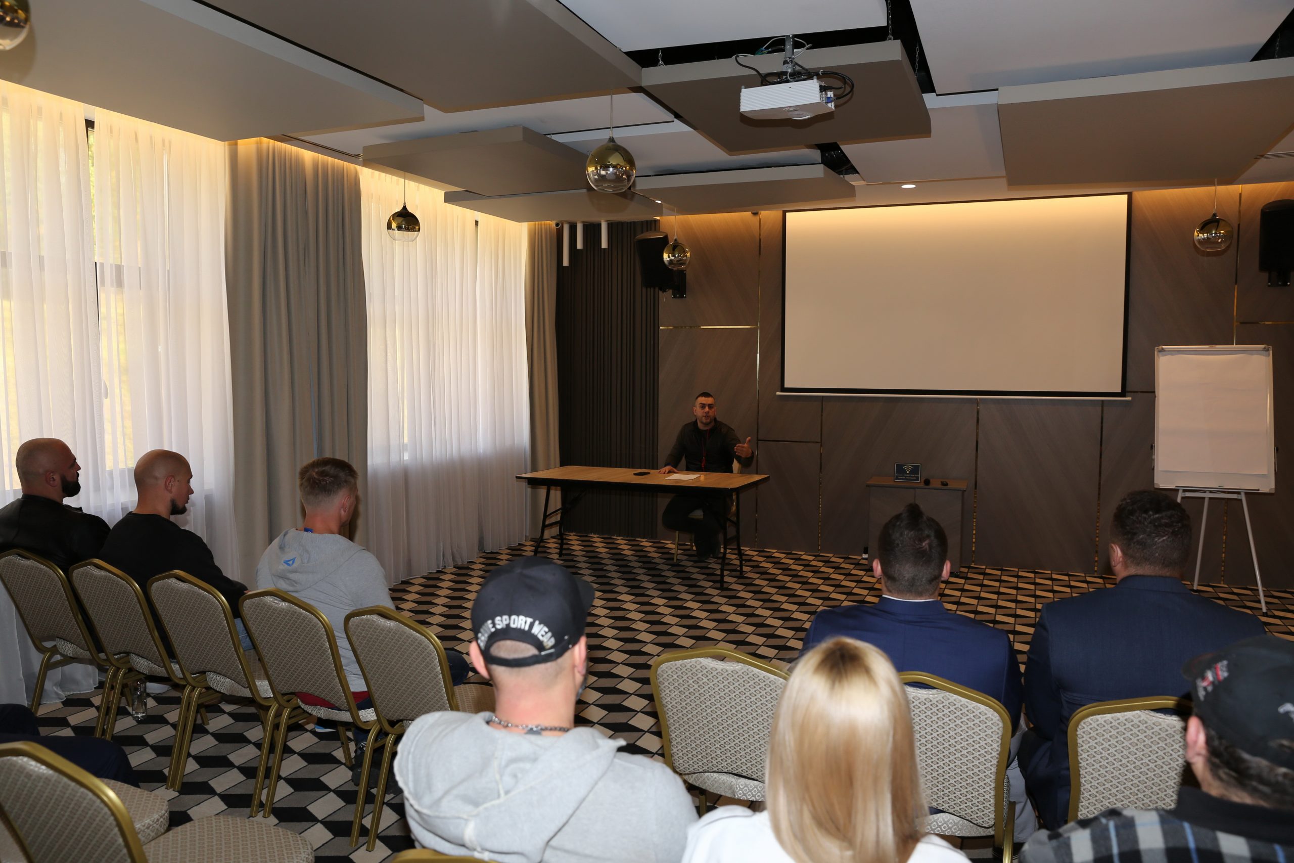 ГОЛОВА МЕДИЧНОГО КОМІТЕТУ ФББУ ДМИТРО НОЯБРЬОВ ПРОВІВ СЕМІНАР