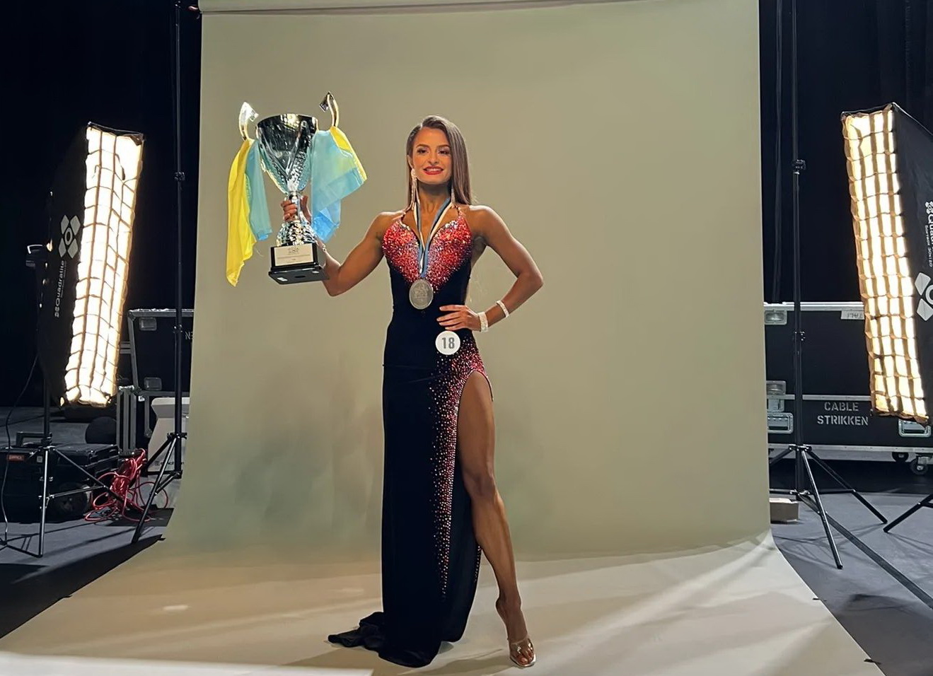 НАТАЛІЯ ЧЕРЕВИЧНА ВИБОРЮЄ ПЕРШЕ "ЗОЛОТО" ДЛЯ УКРАЇНИ НА ЧЕМПІОНАТІ ЄВРОПИ З ФІТ-МОДЕЛЬ -2022!