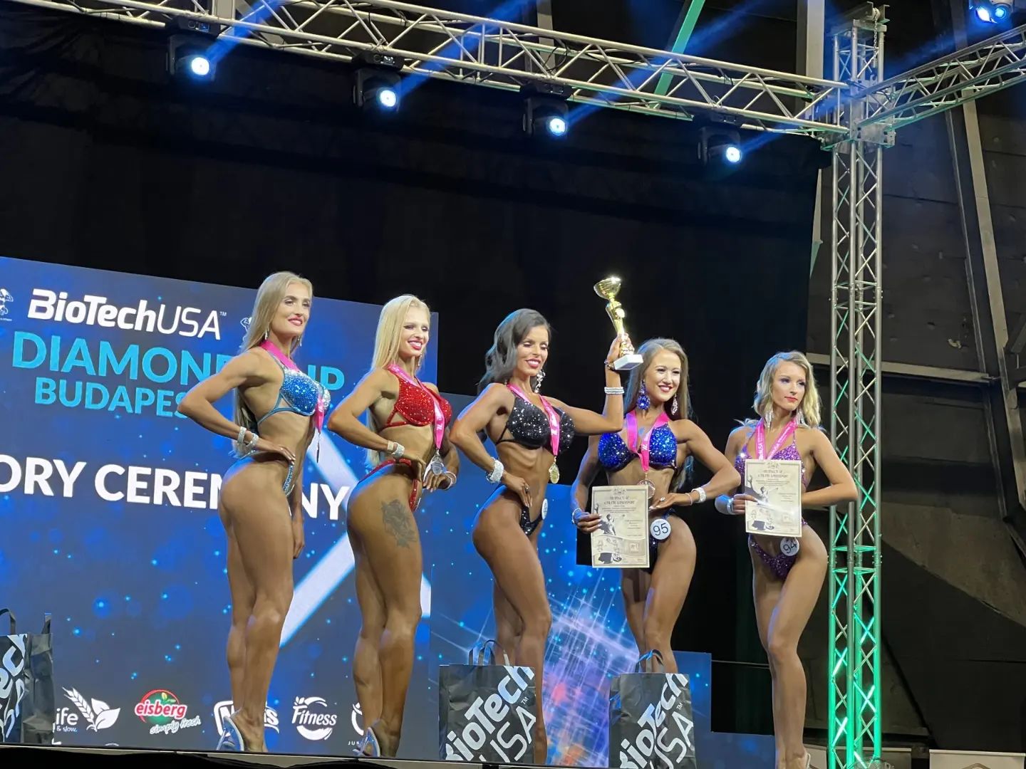 КАРІНА НІКОЛАЄВА - СРІБНА ПРИЗЕРКА "IFBB DIAMOND CUP HUNGARY" У БІКІНІ! ЮЛІЯ БОРТНІКОВА - ЧЕТВЕРТА