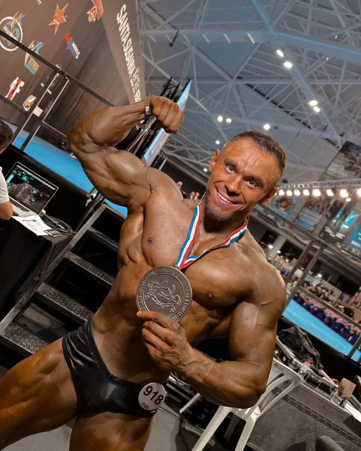 СТАНІСЛАВ ВІЗЕНГЕР - АБСОЛЮТНИЙ ЧЕМПІОН ЄВРОПИ У КЛАСИК ФІЗИК!