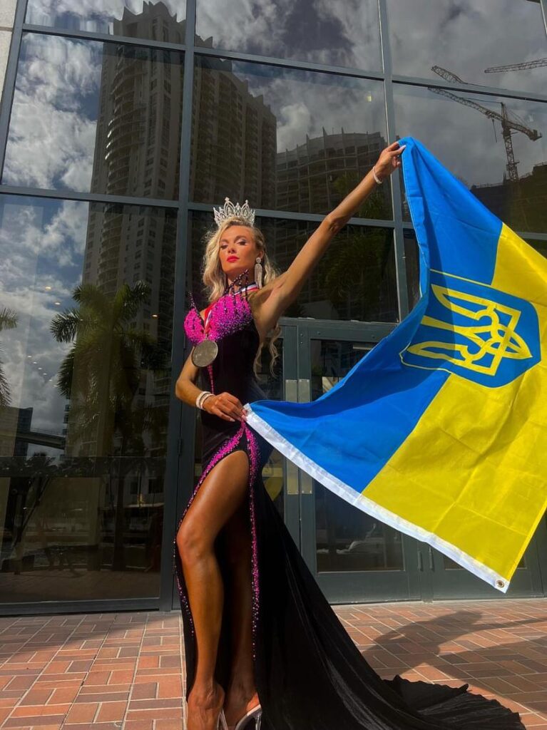 КАТЕРИНА МИРОНЮК – ПЕРЕМОЖНИЦЯ МІЖНАРОДНОГО ТУРНІРУ «IFBB MIAMI GRAND PRIX» У БІКІНІ ТА ФІТ-МОДЕЛЬ!