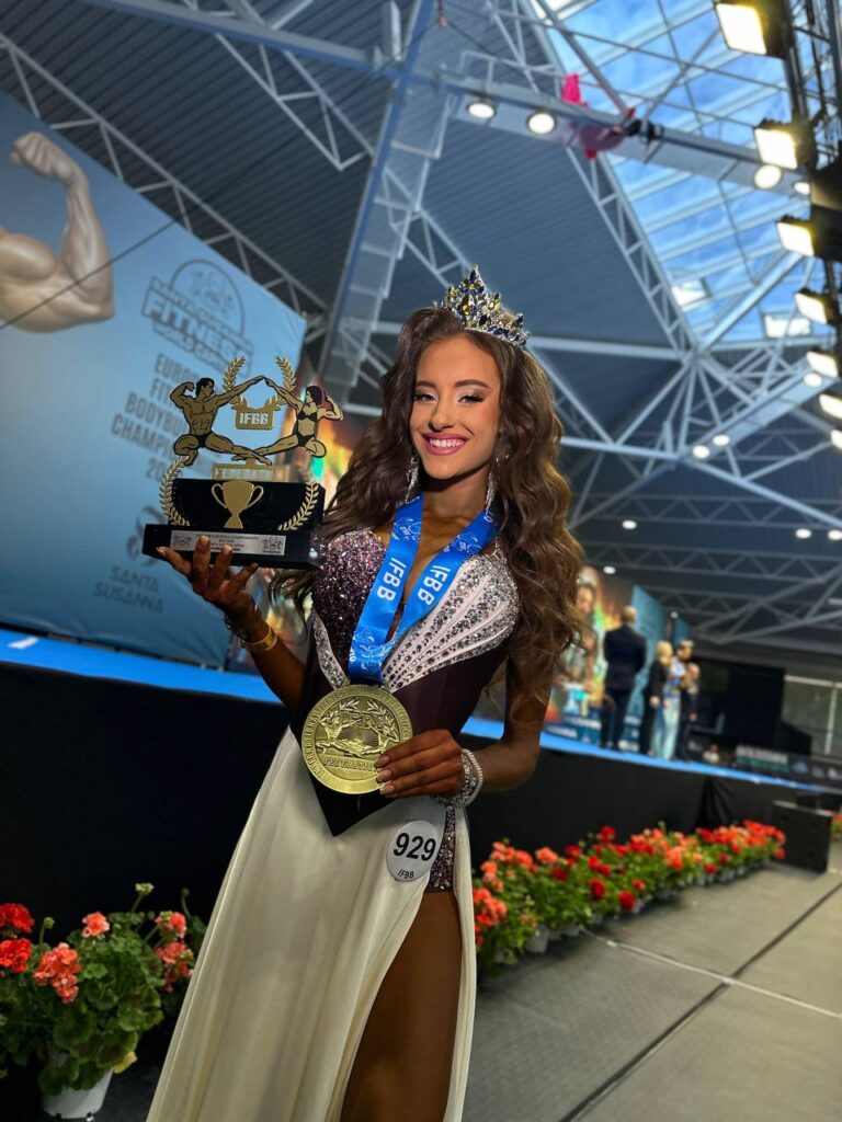 АДРІАНА МАКОГІН – АБСОЛЮТНА ЧЕМПІОНКА ЄВРОПИ У ФІТ-МОДЕЛЬ СЕРЕД ЮНІОРОК!