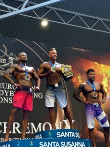 ВІТАЛІЙ ЮСЬКО – ЧЕМПІОН ЄВРОПИ У МЕНС ФІЗИК ДО 182 СМ!