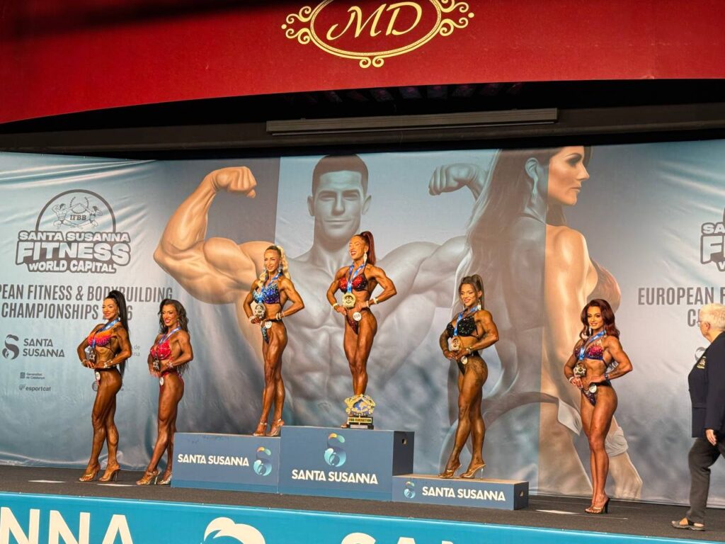 КРИСТИНА СМОЛІНА – БРОНЗОВА ПРИЗЕРКА ЧЕМПІОНАТУ ЄВРОПИ У БОДІФІТНЕСІ СЕРЕД ЖІНОК ДО 163 СМ!