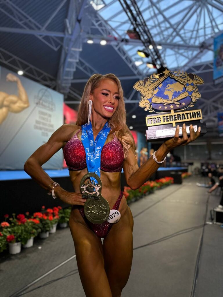 КРИСТИНА ТОКАРЄВА – АБСОЛЮТНА ЧЕМПІОНКА ЄВРОПИ У БІКІНІ СЕРЕД МАЙСТРІВ!