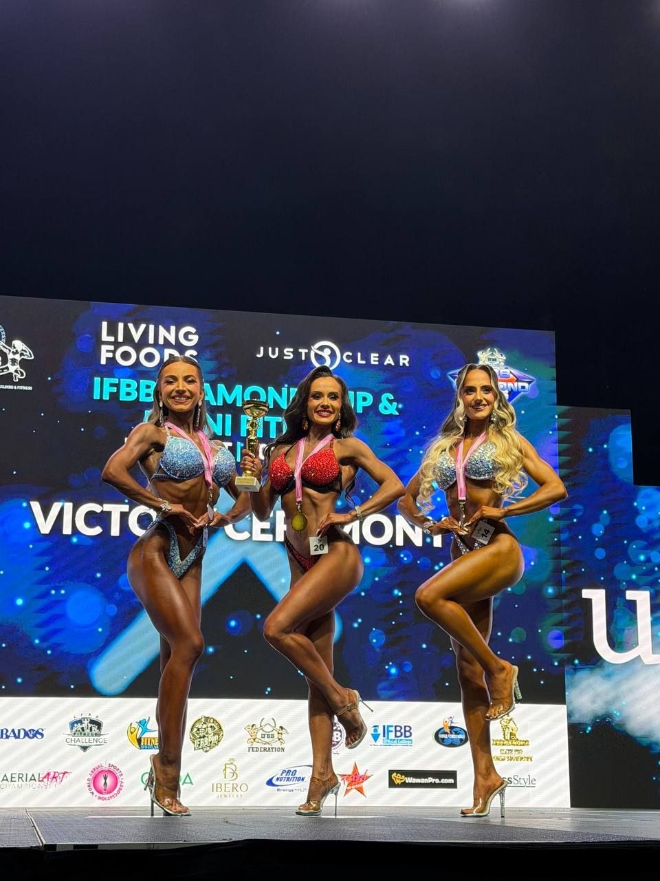 ЛІЛІЯ ВОЛОХ – ПЕРЕМОЖНИЦЯ МІЖНАРОДНОГО ТУРНІРУ «2026 IFBB DIAMOND CUP BUDAPEST» У БІКІНІ ДО 160 СМ!